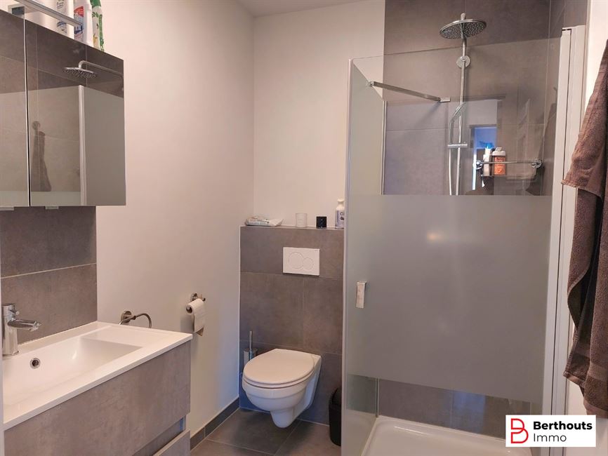 INSTAPKLAAR APPARTEMENT MET TERRAS