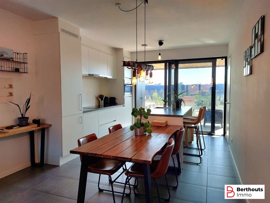 INSTAPKLAAR APPARTEMENT MET TERRAS