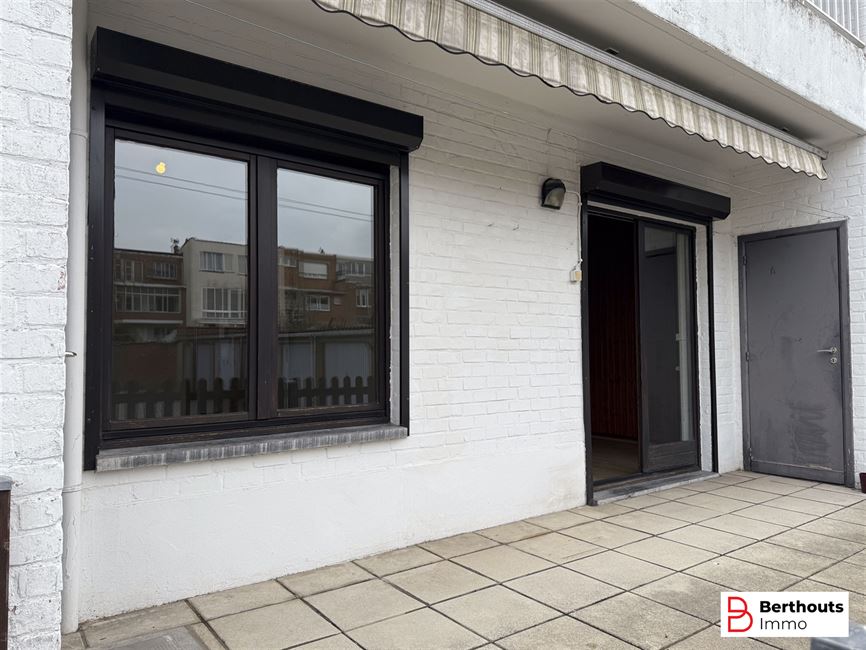 Gelijksvloersppartement met 2 slaapkamers - kelder - garage