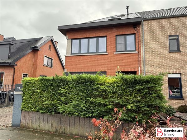 3-GEVEL WONING MET TUIN