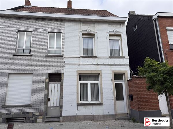 TE RENOVEREN WONING MET 4 SLAAPKAMERS