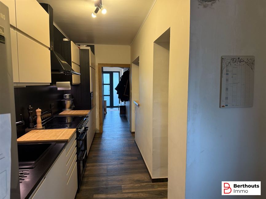 3-GEVEL MET TUIN EN GARAGE