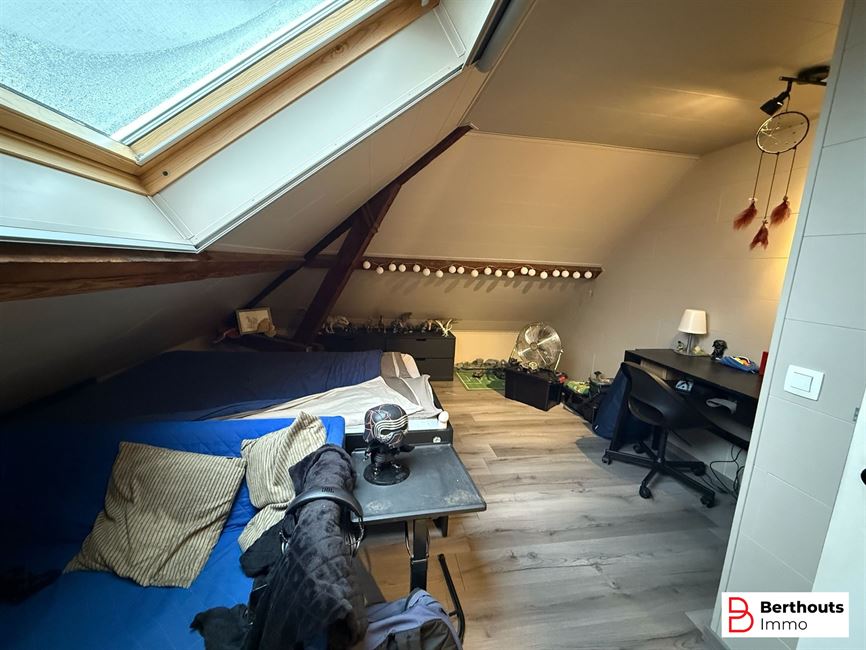 3-GEVEL MET TUIN EN GARAGE