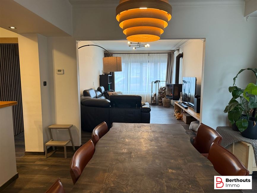 3-GEVEL MET TUIN EN GARAGE