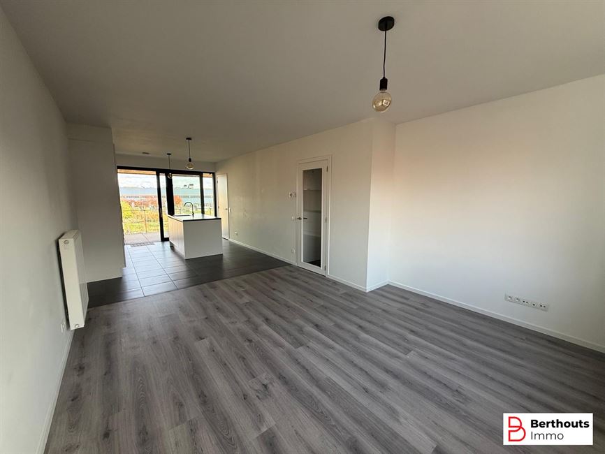 INSTAPKLAAR APPARTEMENT MET TERRAS