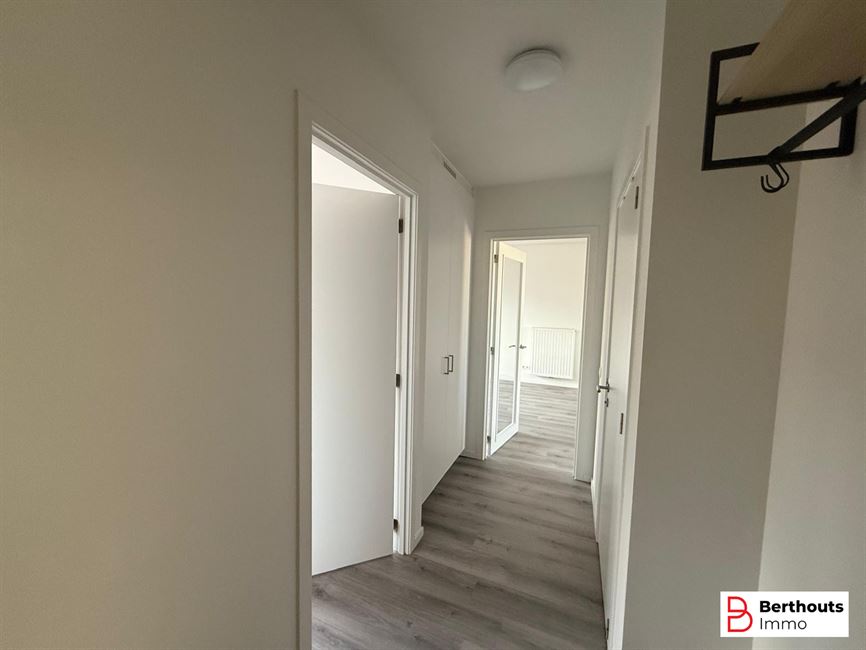 INSTAPKLAAR APPARTEMENT MET TERRAS