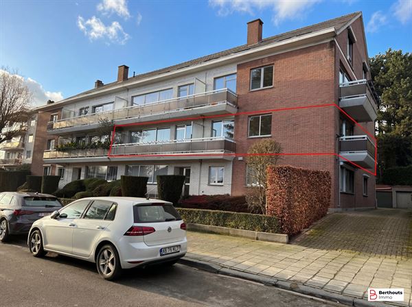 APPARTEMENT MET 3 SLAAPKAMERS INCLUSIEF GARAGE