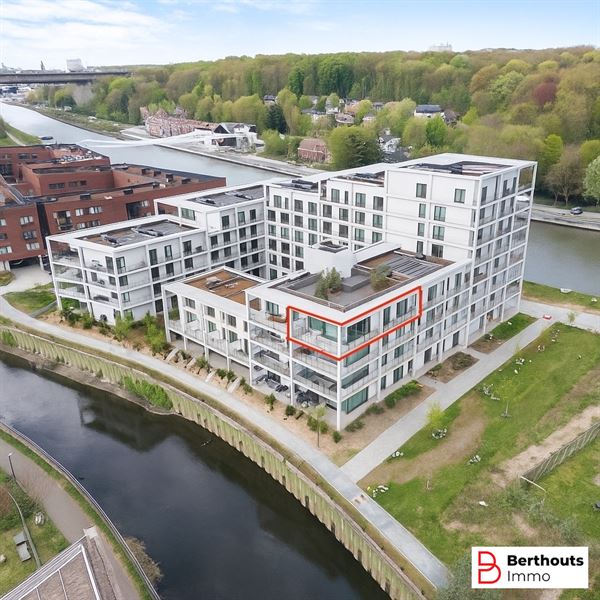 LUXUEUS, INSTAPKLAAR APPARTEMENT MET TERRAS