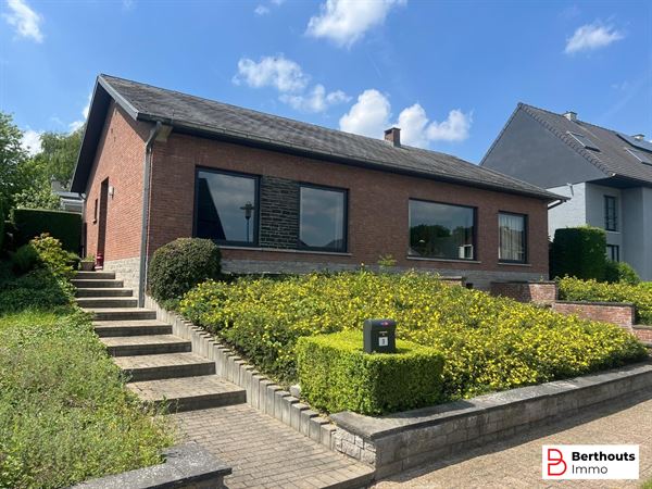 BUNGALOW IN TOPBUURT OP 4 ARE 50 CA