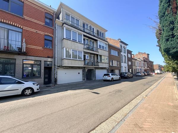 GOED GELEGEN APPARTEMENT VLAKBIJ CENTRUM
