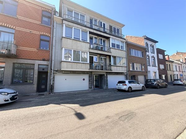 INSTAPKLAAR APPARTEMENT INCLUSIEF GARAGE