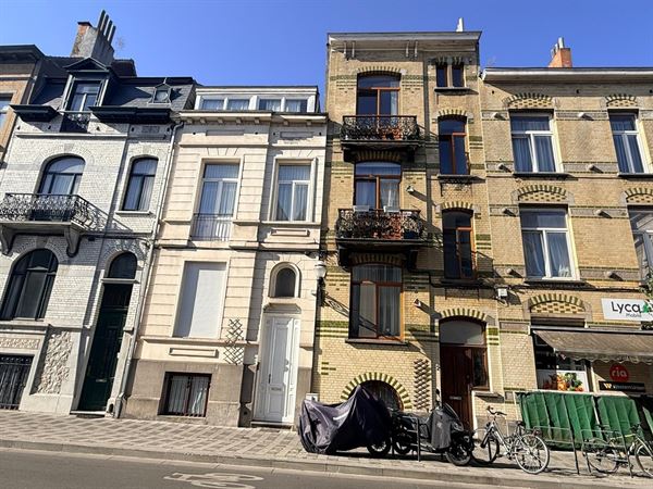 KARAKTERVOLLE, INSTAPKLARE HERENWONING
