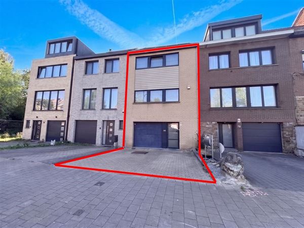INSTAPKLARE WONING MET GEZELLIGE TUIN