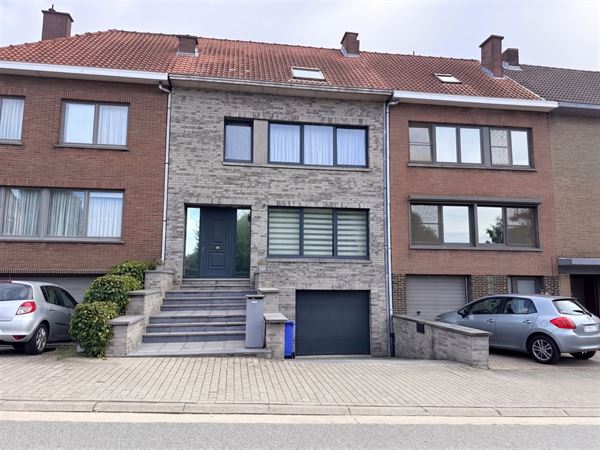 INSTAPKLARE WONING MET GEZELLIGE TUIN