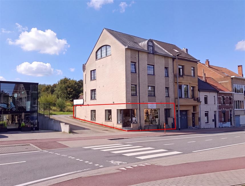 Brunchbar/Boetiek op toplocatie met terras, tuin & parking!