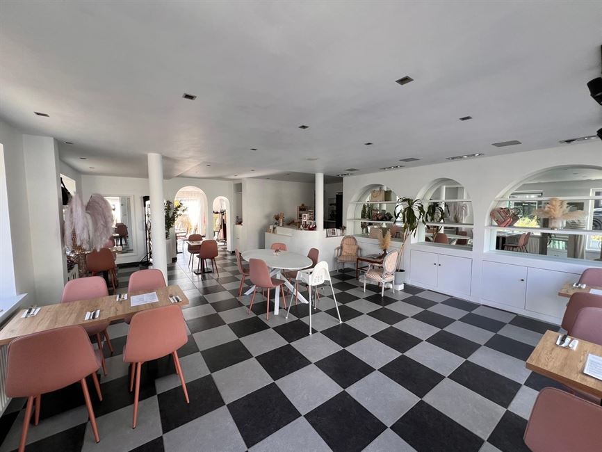 Brunchbar/Boetiek op toplocatie met terras, tuin & parking!