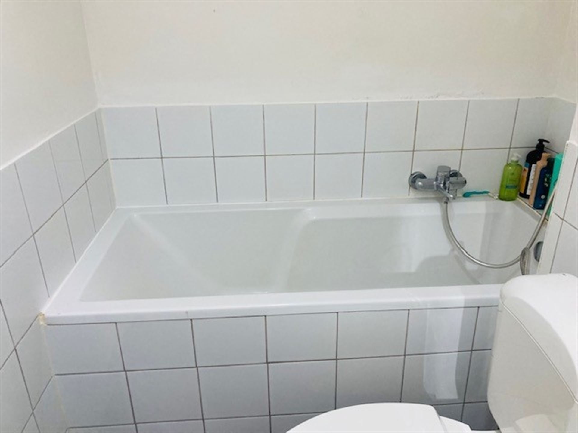 40915