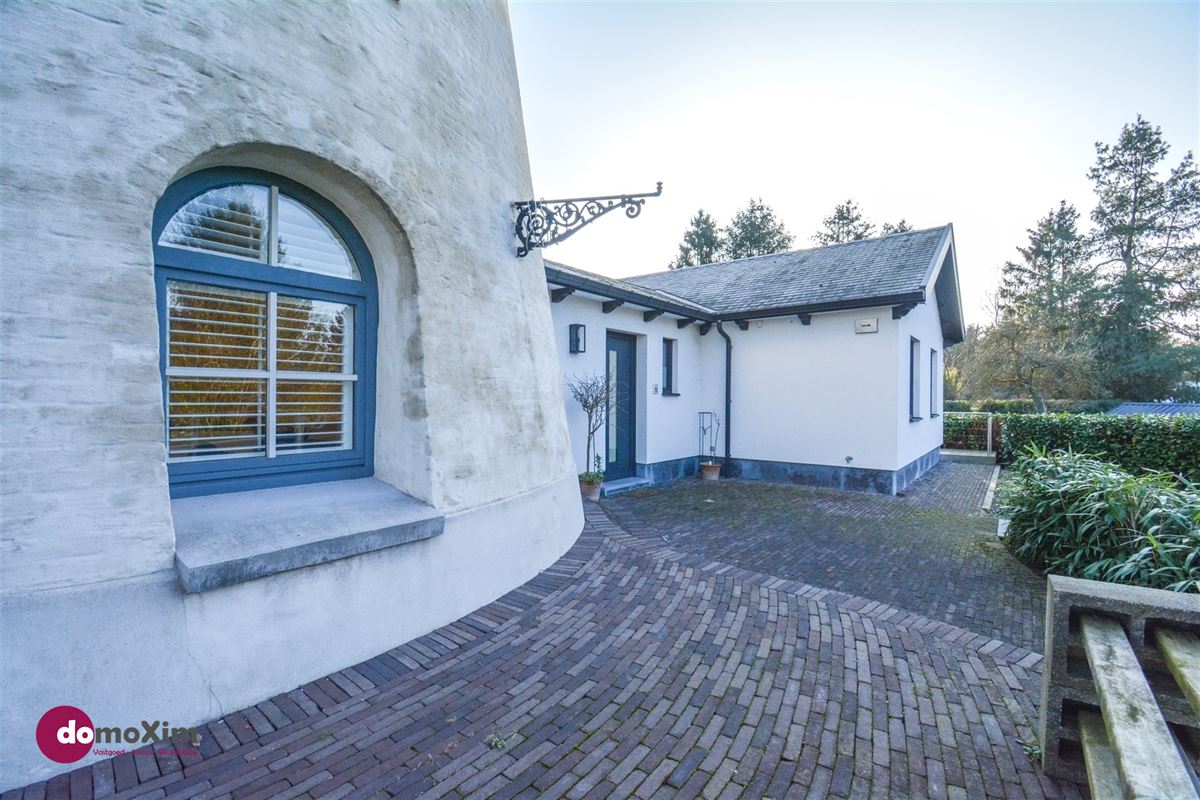 De Oude Korenmolen van Veltem, een unieke villa op een perceel van 47 are