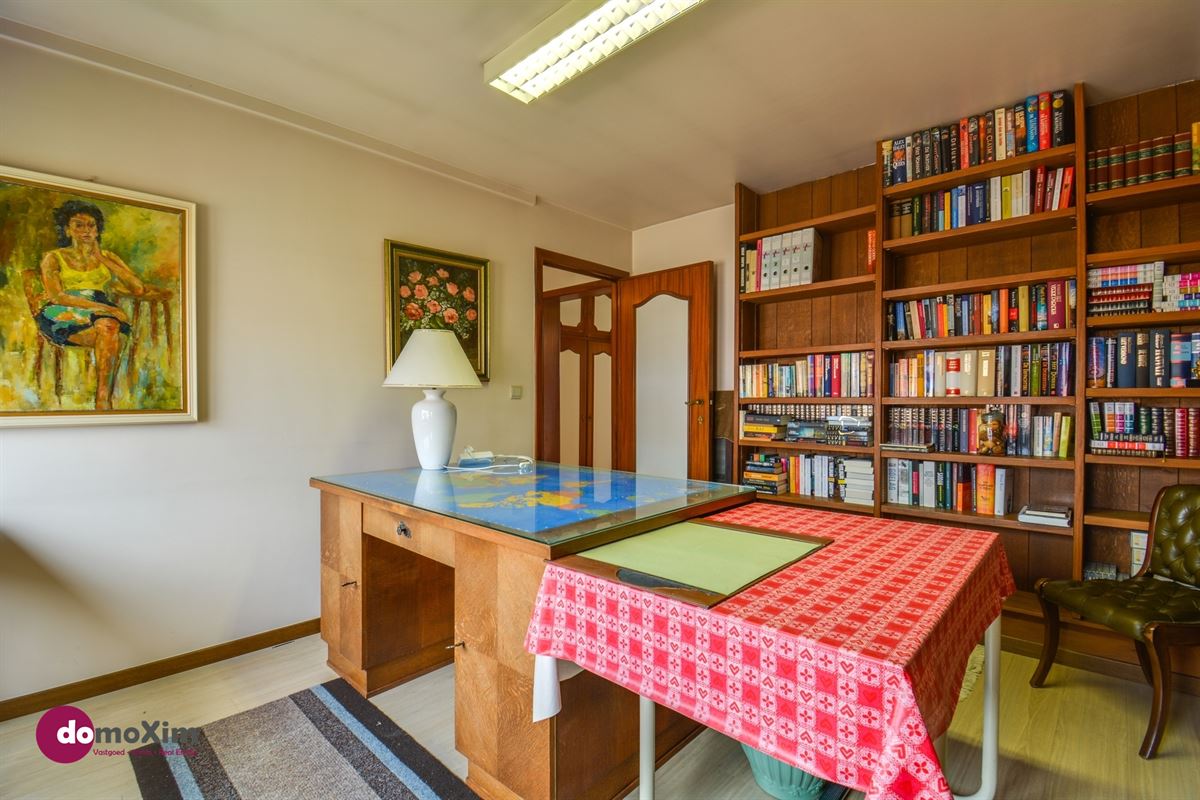 Villa majestueuse avec 3 chambres à coucher sur un terrain spacieux à Hever