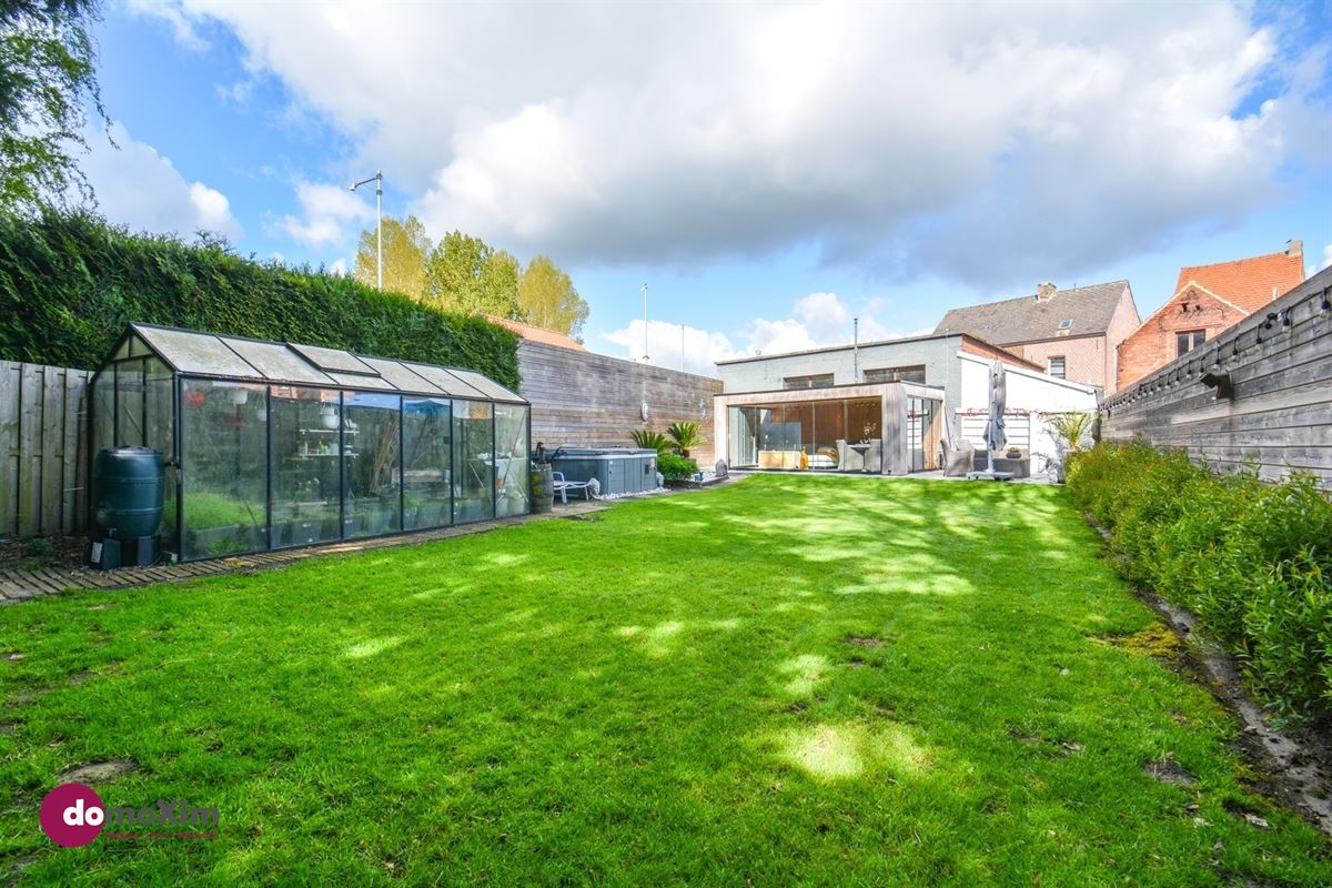 Charmante woning met ruim atelier nabij de vaart in Boortmeerbeek