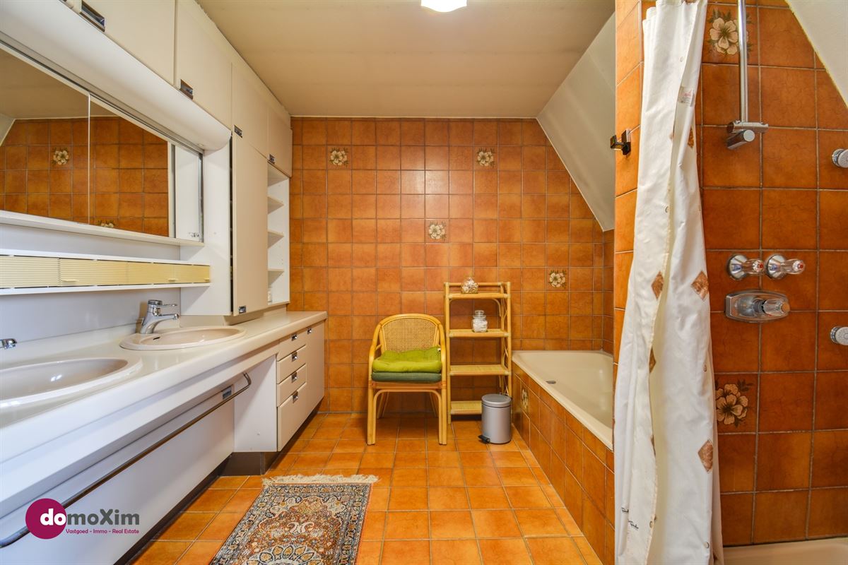 Villa majestueuse avec 3 chambres à coucher sur un terrain spacieux à Hever