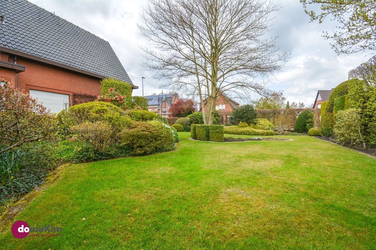 Villa majestueuse avec 3 chambres à coucher sur un terrain spacieux à Hever