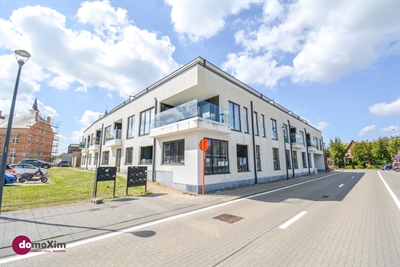 Lichtrijk appartement met 2 slaapkamers en groot terras in hartje Boortmeerbeek