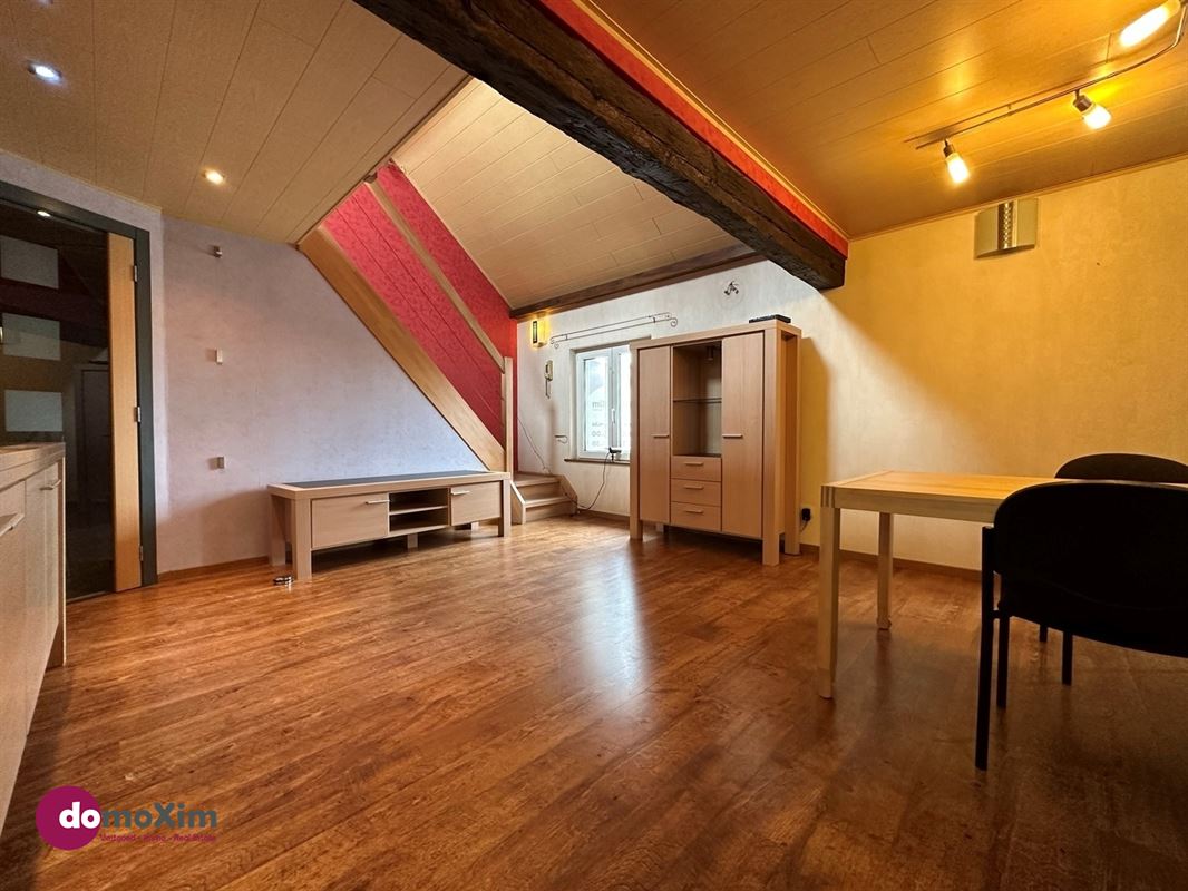 Woning voor gemengd gebruik / opbrengsteigendom nabij het centrum van Muizen