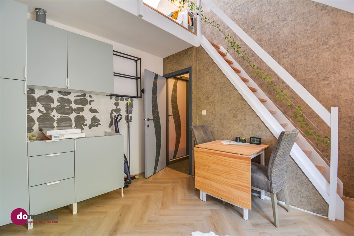 Woning voor gemengd gebruik / opbrengsteigendom nabij het centrum van Muizen
