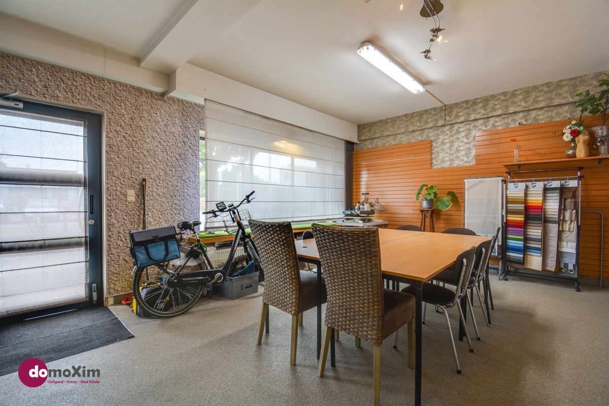 Woning voor gemengd gebruik / opbrengsteigendom nabij het centrum van Muizen