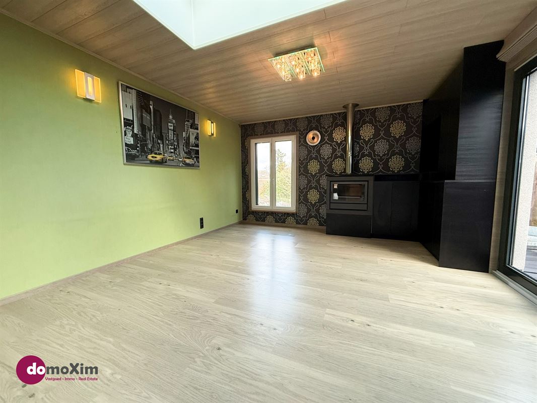 Woning voor gemengd gebruik / opbrengsteigendom nabij het centrum van Muizen