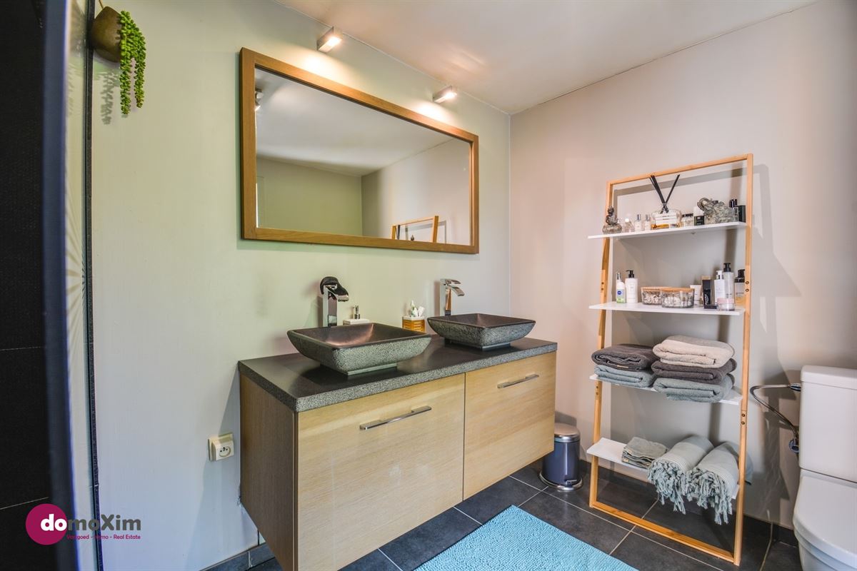 Charmante woning met ruim atelier nabij de vaart in Boortmeerbeek