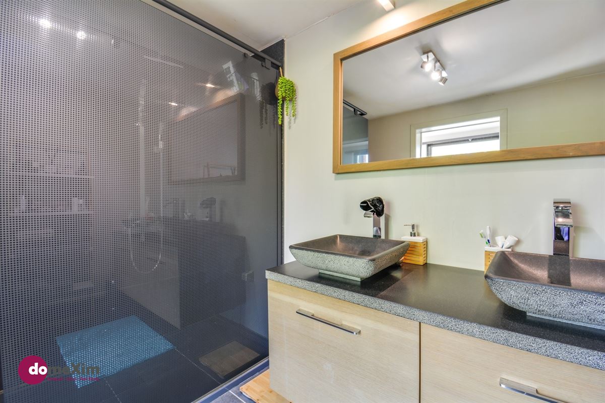 Charmante woning met ruim atelier nabij de vaart in Boortmeerbeek