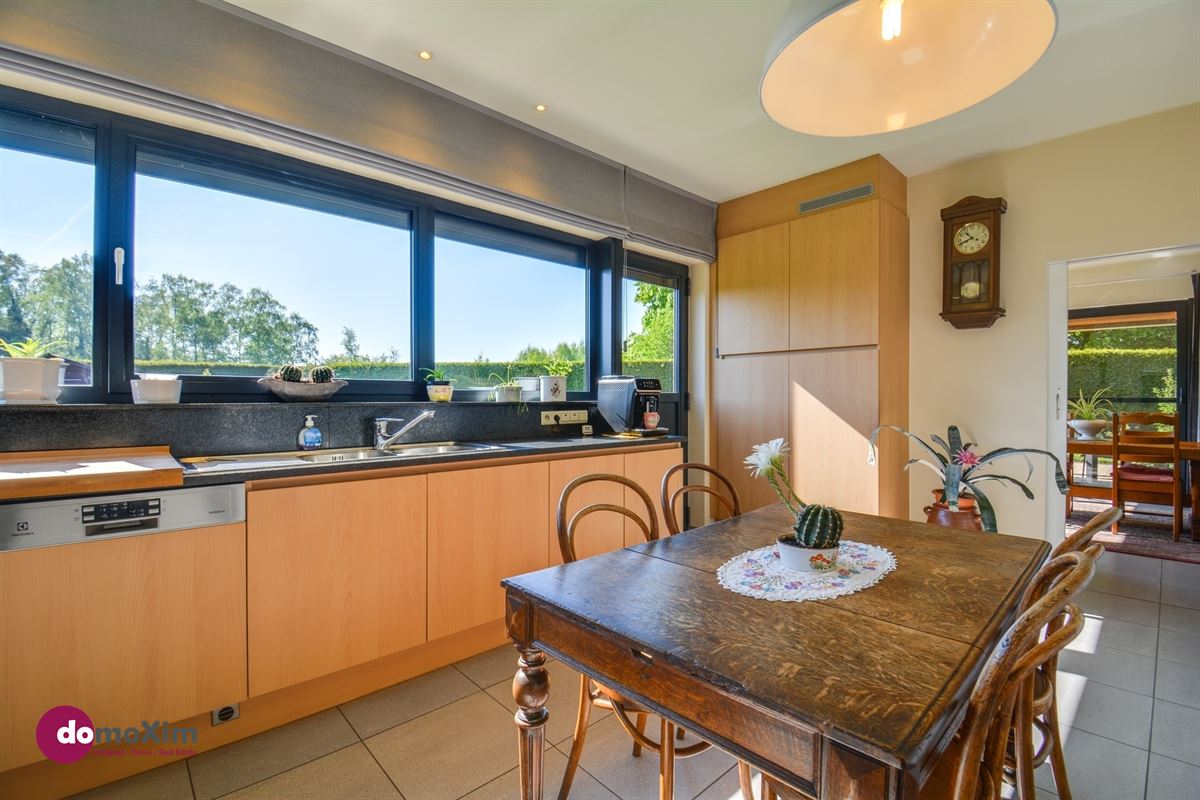 Mooie instapklare woning met 4 slaapkamers in Hever
