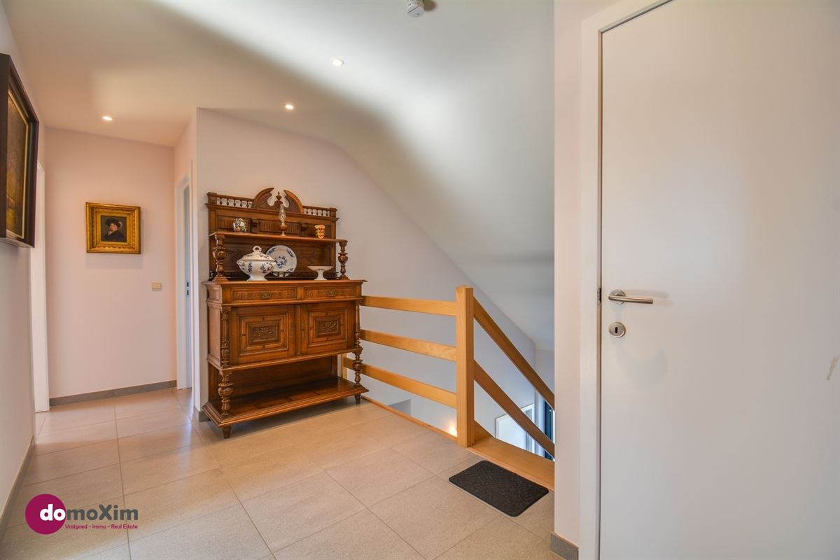 Mooie instapklare woning met 4 slaapkamers in Hever