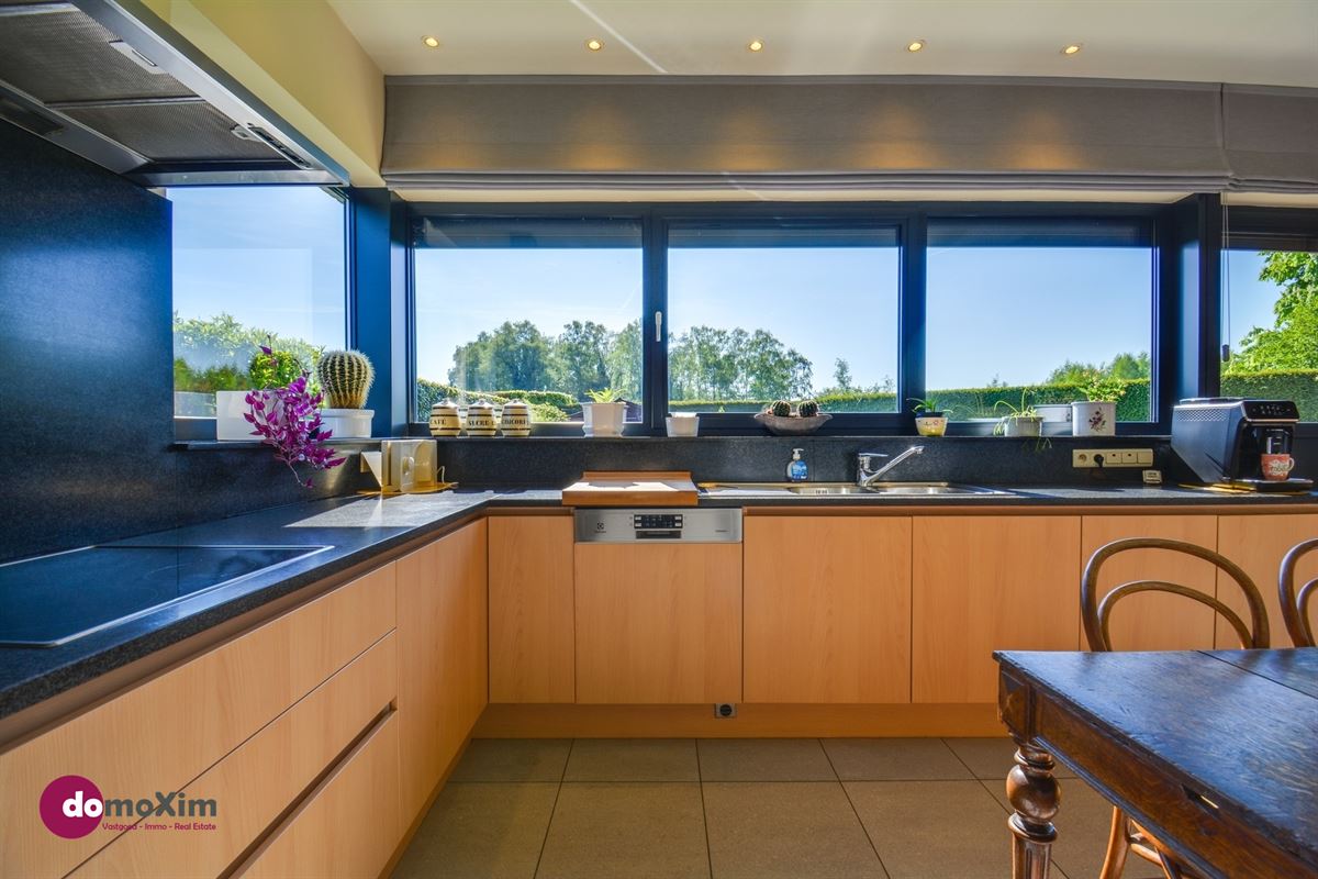 Mooie instapklare woning met 4 slaapkamers in Hever