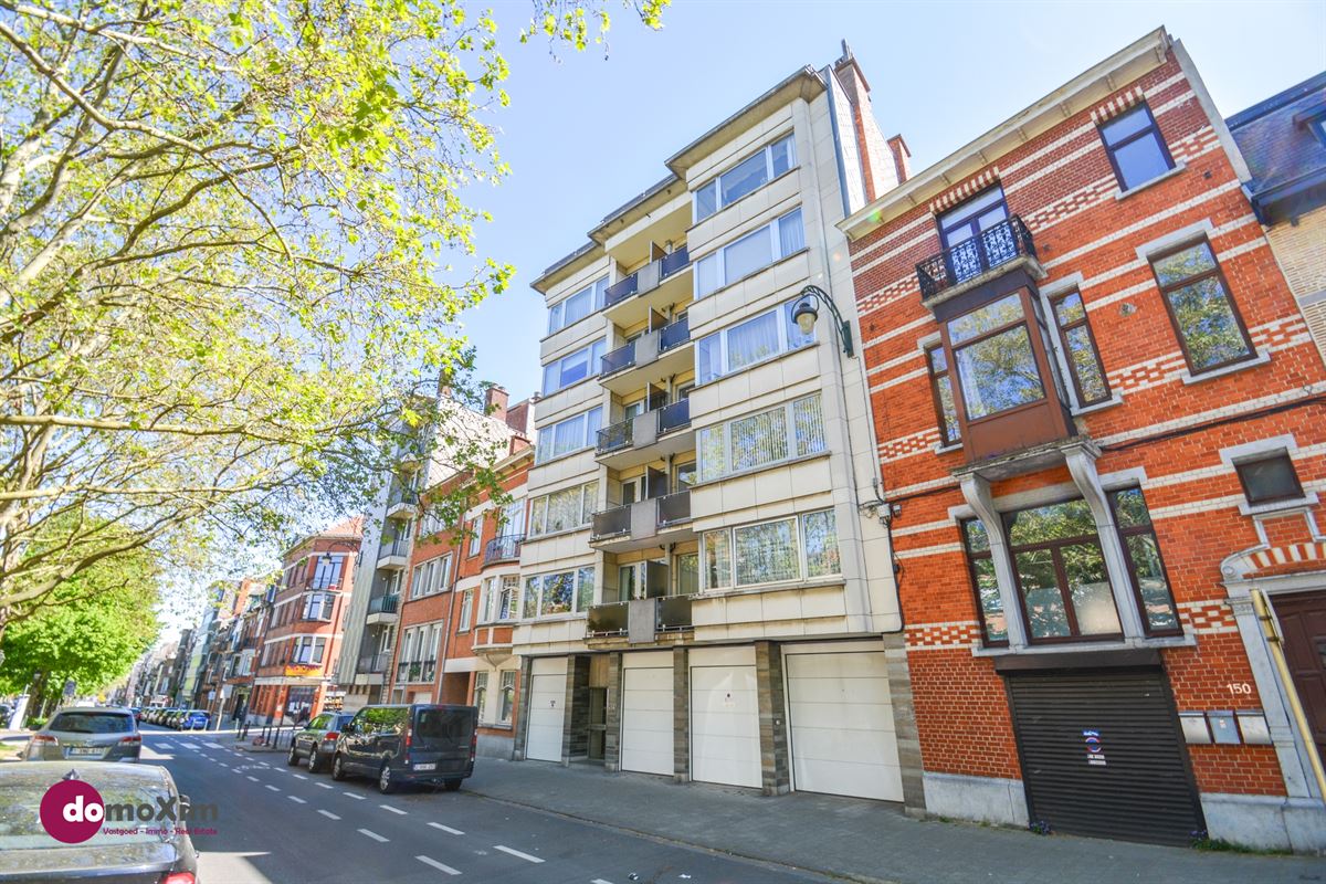 Ruim 3-slaapkamerappartement met parking op toplocatie vlak bij Brussel