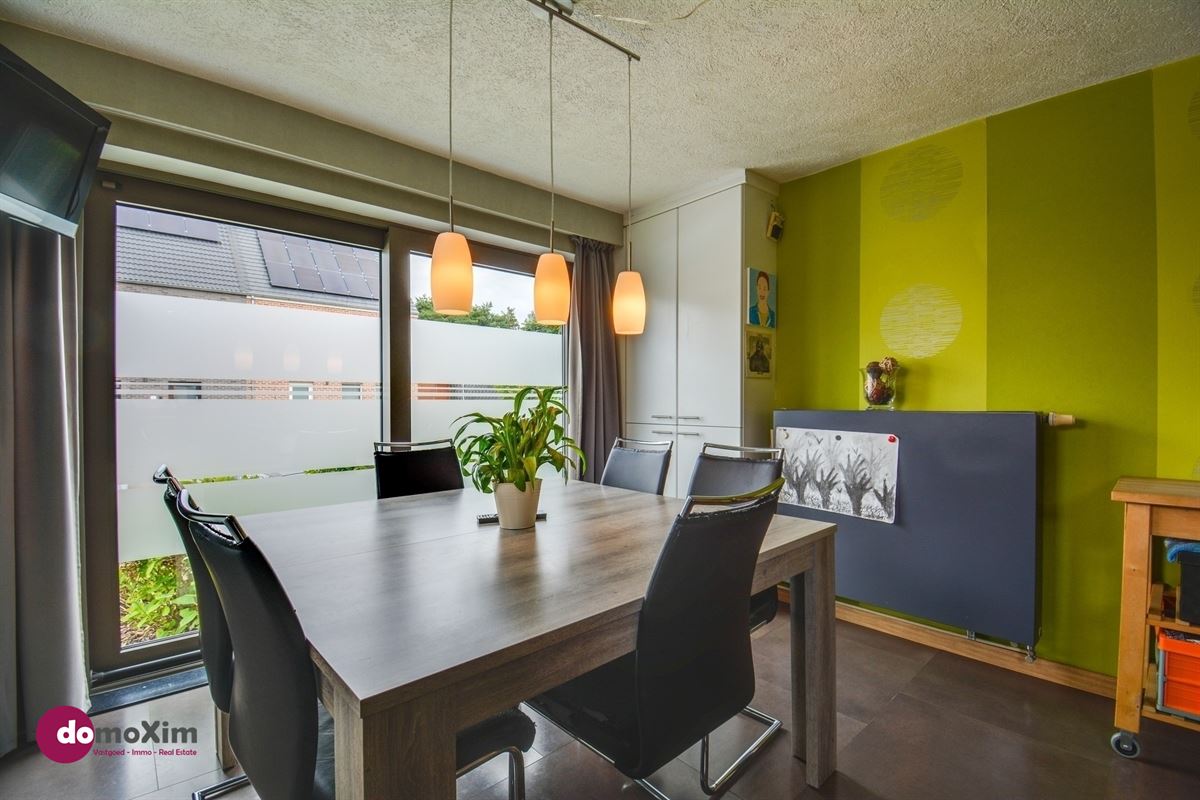 Woning met handelsruimte op een gunstige locatie in Kampenhout