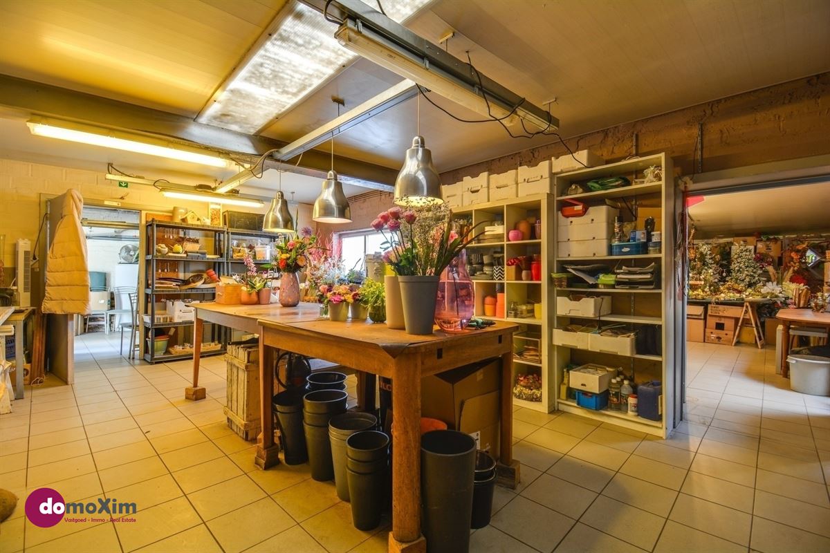 Woning met handelsruimte op een gunstige locatie in Kampenhout