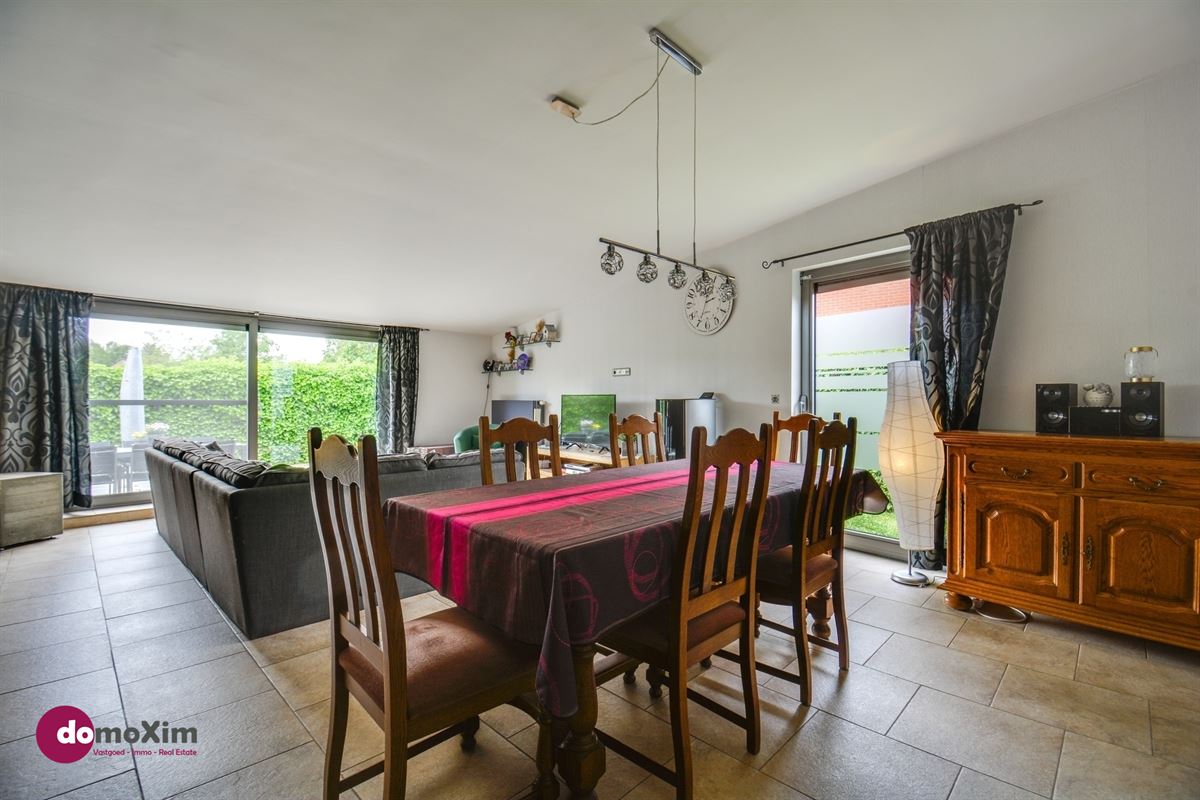 Woning met handelsruimte op een gunstige locatie in Kampenhout