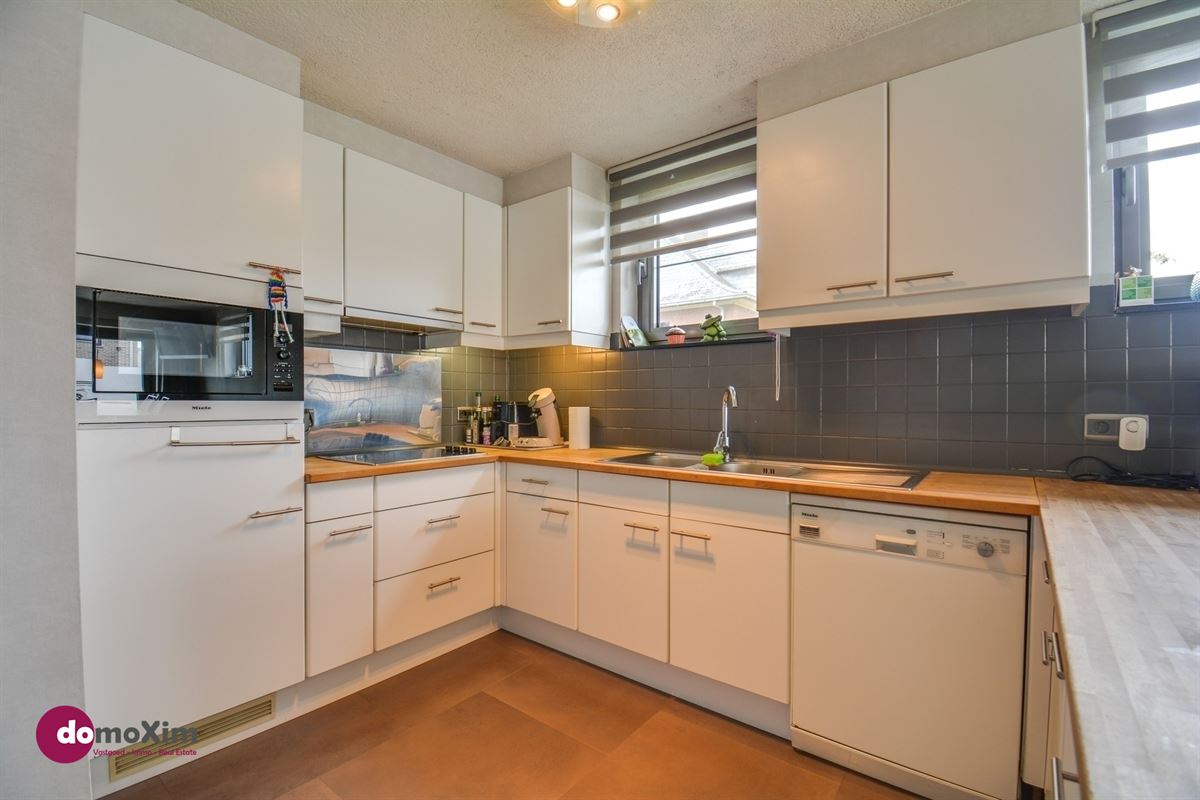 Woning met handelsruimte op een gunstige locatie in Kampenhout