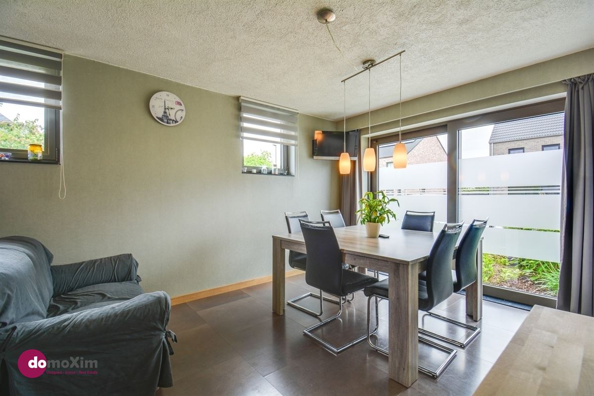 Woning met handelsruimte op een gunstige locatie in Kampenhout