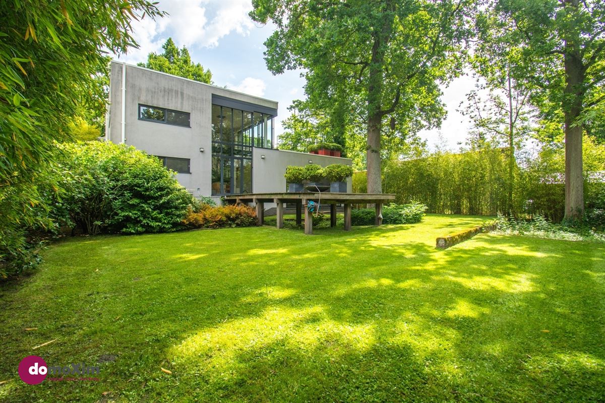 Architecturale parel in de Lievekensbossen in Schiplaken