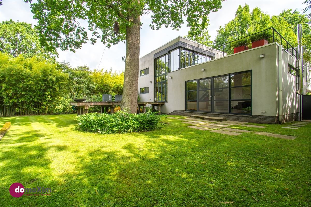 Architecturale parel in de Lievekensbossen in Schiplaken
