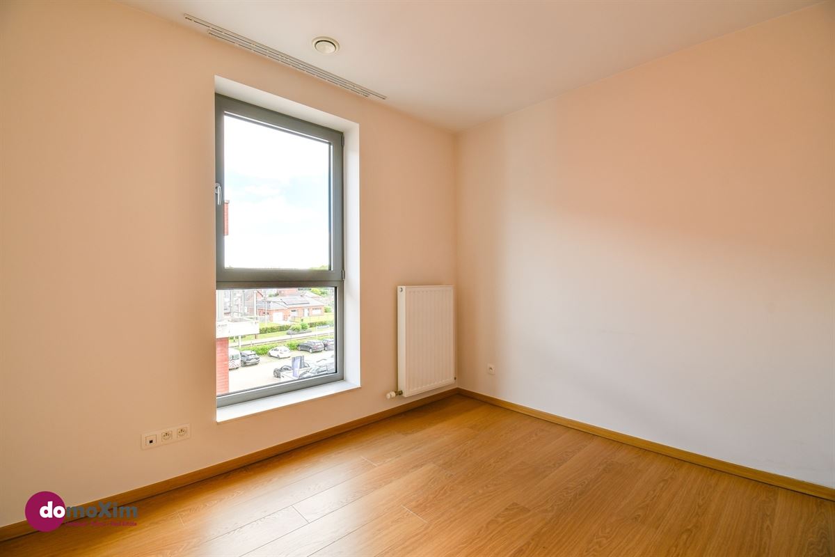 Move-in-ready 3-bedroom apartment with parking in the heart of Boortmeerbeek