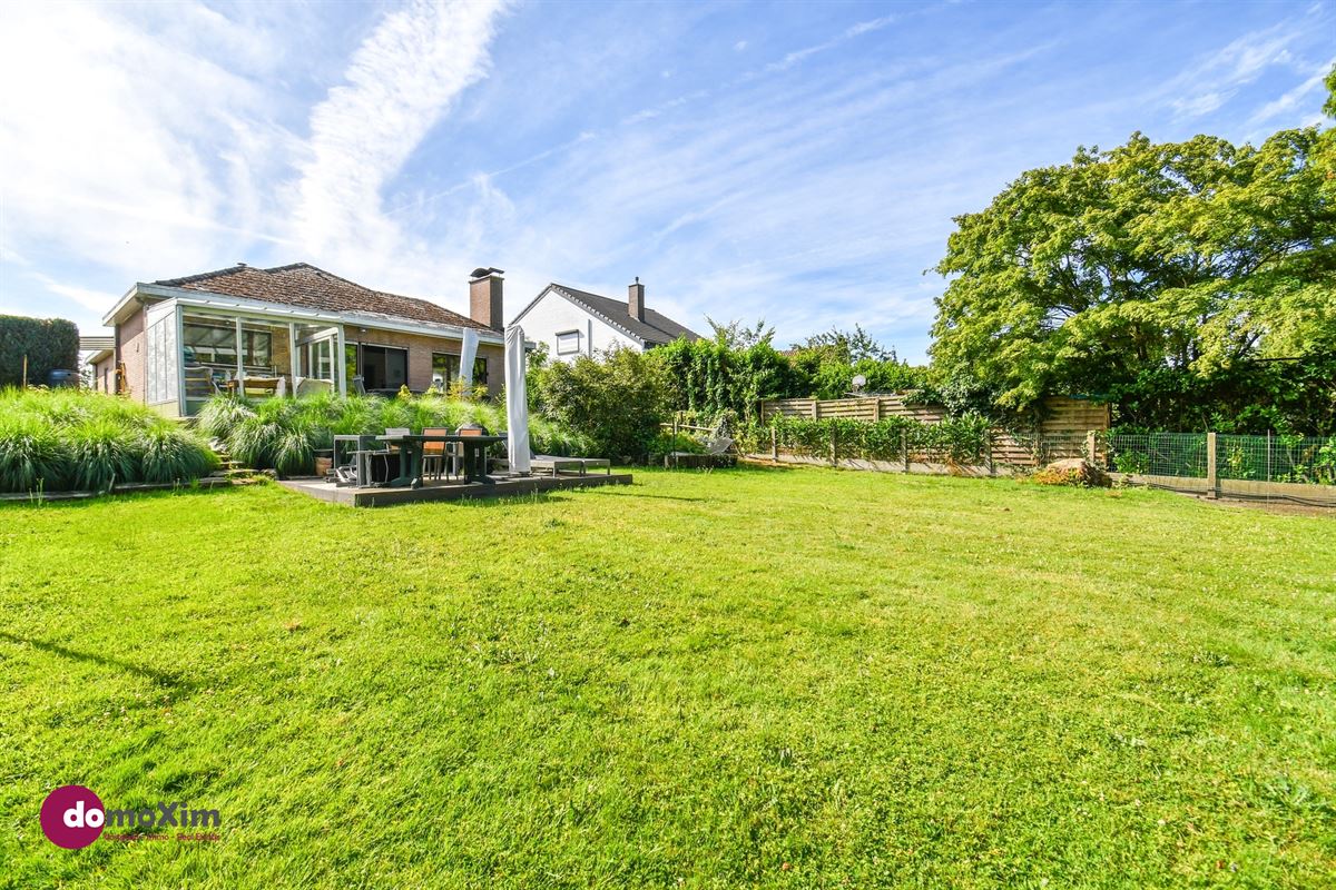 Single-story living with a lovely garden in the heart of Boortmeerbeek!