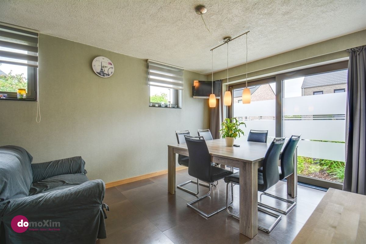 Handelsruimte met woonst op een gunstige locatie in Kampenhout