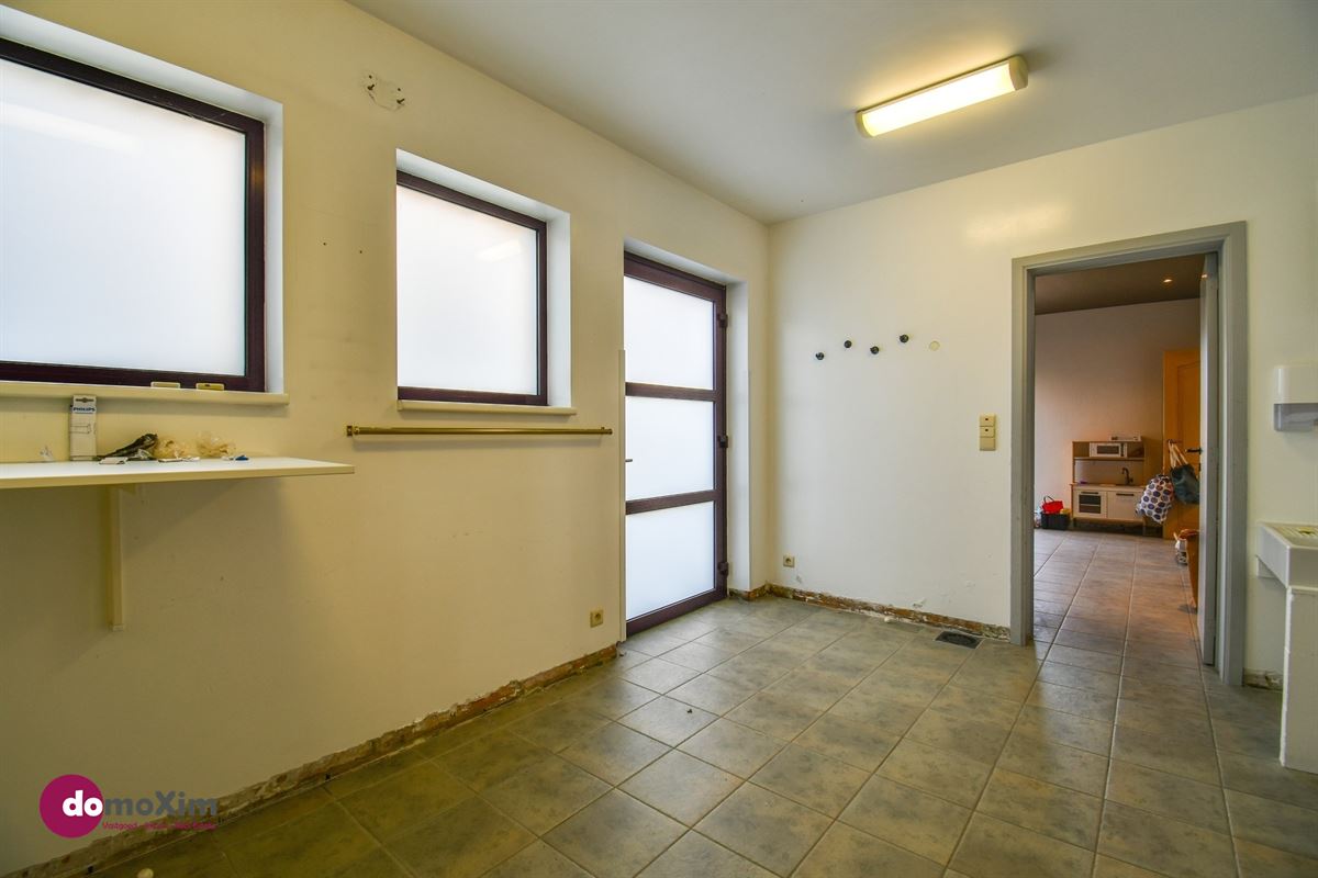 Ground-floor commercial space with versatile possibilities in Hever