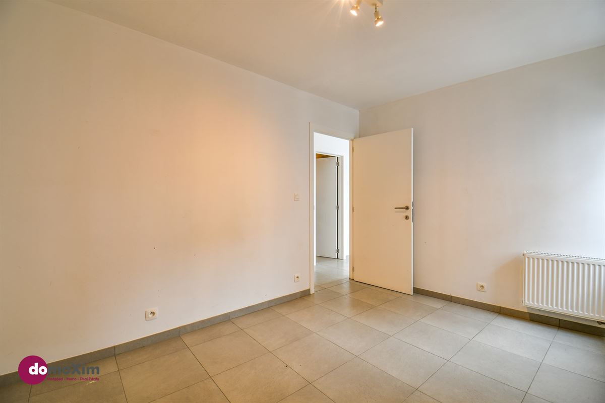 Investment property with 3 apartments and commercial space in downtown Mechelen