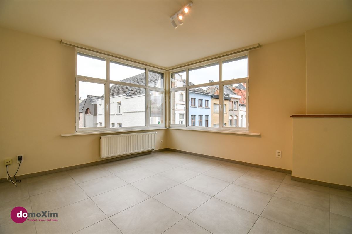 Investment property with 3 apartments and commercial space in downtown Mechelen